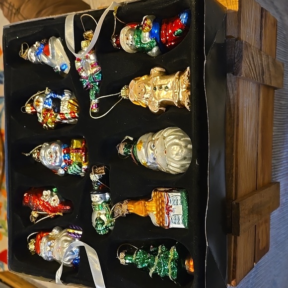 Thomas Pacconi Ornaments - Picture 2 of 10